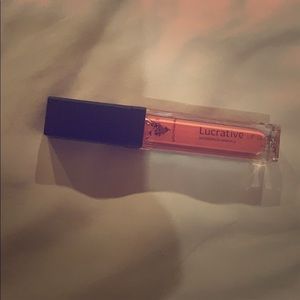 Never used younique lipgloss (lippy shade)